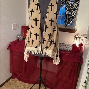Lady’s World Stylish Cross Patterned Fringed Vest - Black and Cream